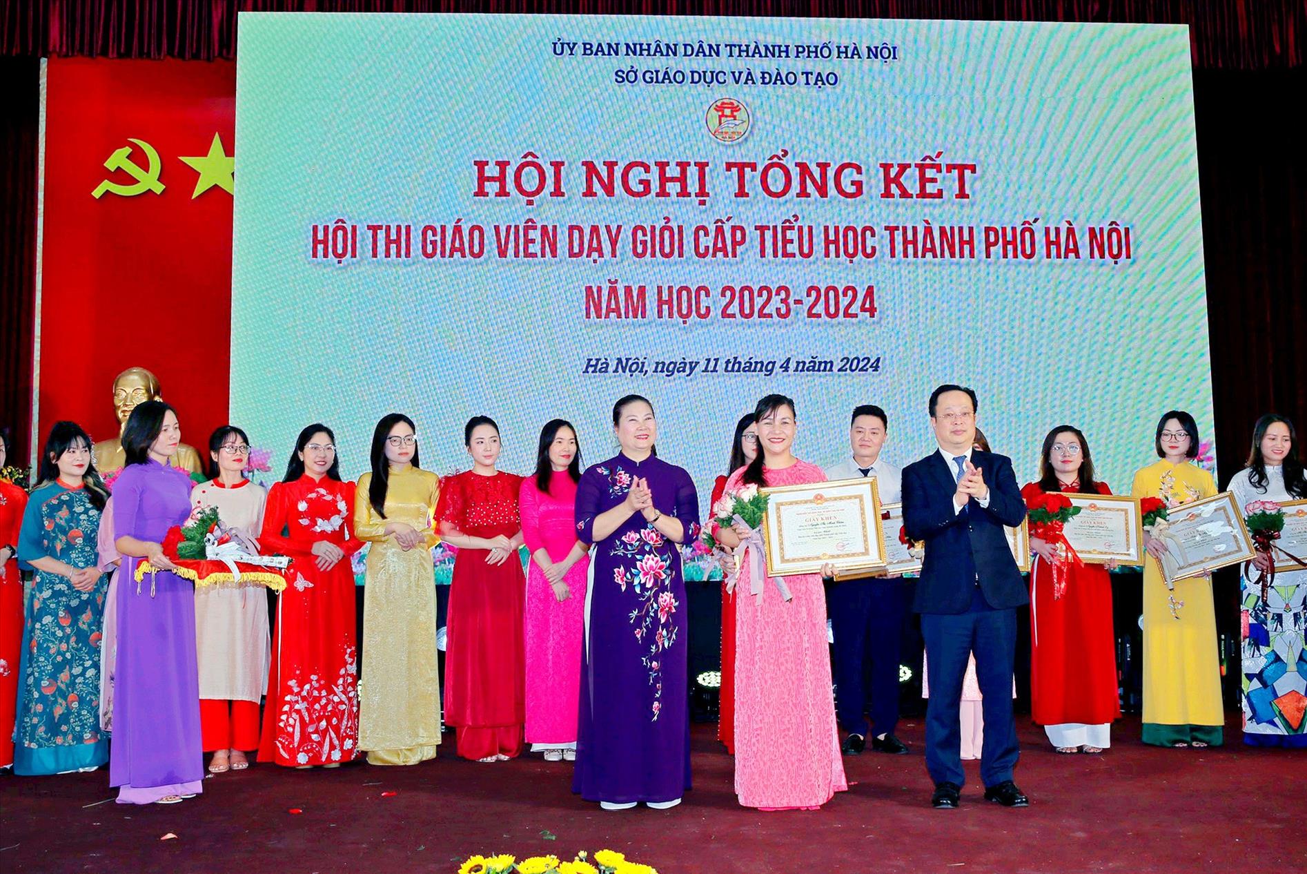 Cô giáo Nguyễn Thị Minh Châm đạt Giải Nhất - Hội thi Giáo viên dạy giỏi Thành phố - năm học 2023 – 2024
